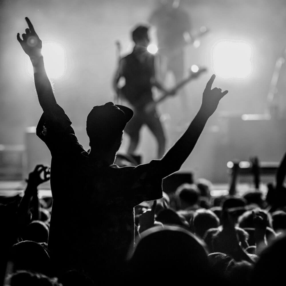 UnScene - Photo-by-Tijs-van-Leur-on-Unsplash